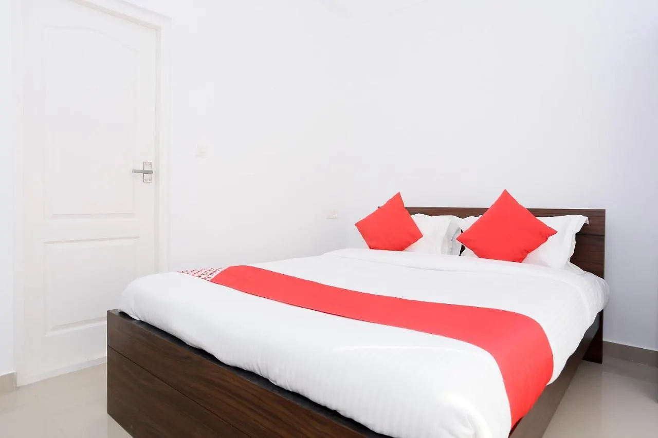 Flagship Camp Mars Apartments, Коччи Отель